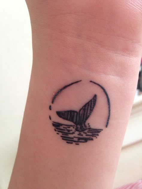 New tatt #whales #tattoo #orcas #small #tatt #wrist #black #cute #orca #fin #sea #freedom #love Whale Fin Tattoo, Beautiful Wrist Tattoos, Fin Tattoo, Cute Orca, Beach Tattoos, 12 Tattoos, Metallic Tattoo Temporary, Dove Tattoo, Whale Tattoos