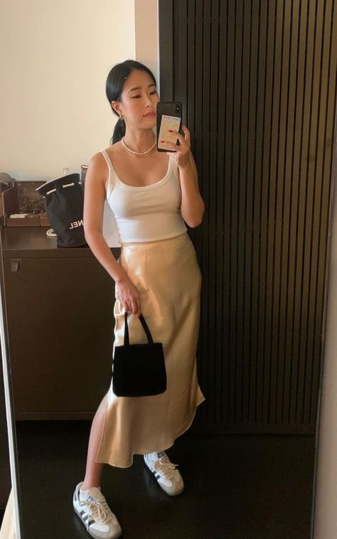 Cream Satin Skirt Outfit Summer, Long Skirt And Tank Top Outfit, Tan Satin Skirt Outfit, Long Cream Skirt Outfit, Long Tan Skirt Outfit, Cream Silk Skirt Outfit, Champagne Satin Skirt Outfit, Beige Long Skirt Outfit, White Silk Skirt Outfit