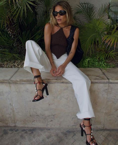 Valentina Muntoni, Tamara Mellon, Summer Shoe, How Old, Instagram Summer, Basic Outfits, Vacation Outfits, Post On Instagram, Summer Shoes