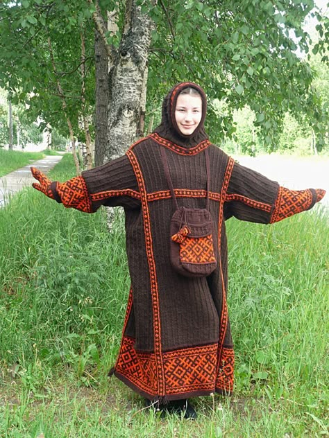 Slavic Clothing, Alien Clothes, Felted Crochet, Viking Dress, Large Sweater, Knitting Aesthetic, Large Sweaters, Crochet Sewing, Fairy Grunge