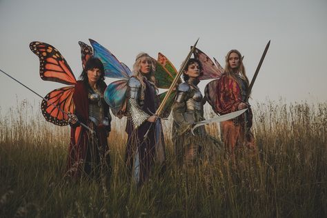 the vibe we bring to the function 🦋⚔️ wings: @moon.moth.wings armor: @ironwoodsshop photos: @bexthephotonerd // @underhillimagery #butterfly #fae #faerie #knight #womeninarmor #womenwithswords #ladyknights #butterflywings Fae Core Aesthetic, Fairy Moth Wings, Faerie Knight, Fae Masquerade, Ren Faire Costume Moth, Fae Knight, Fairy Armor, Moth Wings Costume, Moth Cosplay Wings