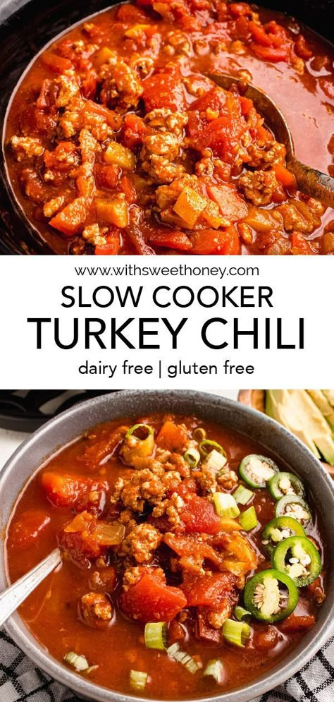 This classic slow cooker turkey chili is seriously the BEST and is so simple to make in either the slow cooker or stovetop! It’s packed with flavor and healthy ingredients like lean ground turkey, bell peppers, tomatoes, garlic and onion. This recipe is going to be a family favorite and it’s even gluten free, dairy free, and soy free! Best Turkey Chili Recipe, Turkey Cooker, Best Turkey Chili, Turkey Chili Recipe Easy, Chili Slow Cooker, Turkey Chili Crockpot, Paleo Crockpot Recipes, Wooden Skillet, Turkey Chili Healthy