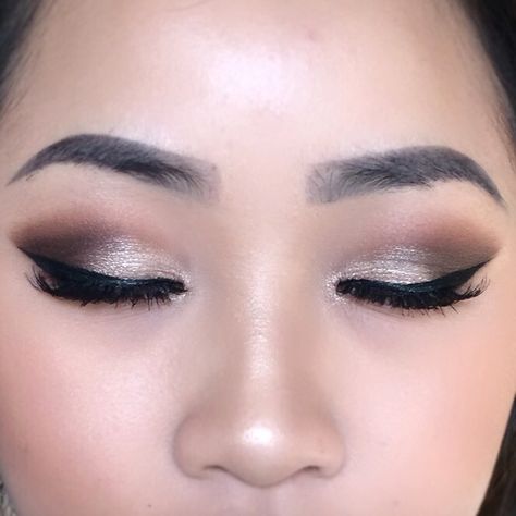 Make up for Asian eyes. Simple bold makeup look Prom Makeup Asian Monolid, Asian Makeup Prom, Prom Makeup For Brown Eyes, Monolid Makeup, Silver Makeup, Wedding Makeup For Brown Eyes, Wedding Makeup Tips, Wedding Hairstyles And Makeup, Silver Bridesmaid