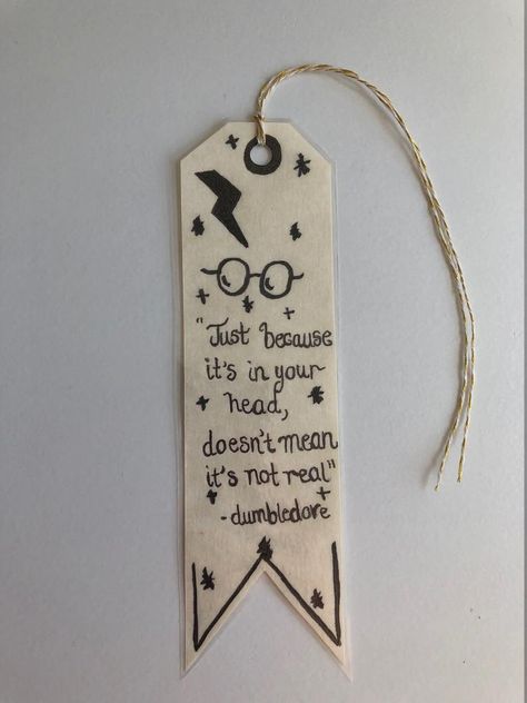 Harry Potter Birthday Gifts Diy, Diy Bookmarks With Quotes, Bookmarks Handmade Harry Potter, Bookmark Quotes Inspiration, Diy Harry Potter Bookmarks, Harry Potter Book Marks, Harry Potter Diy Gifts, Bookmarks Harry Potter, Cute Diy Bookmarks