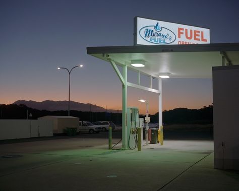 Photos From the Quiet Suburbs of Nowhere, Australia - VICE William James, Hotel Stay, Vintage Americana, Trailer Park, Film Photographers, Urban Photography, American Dream, Gas Station, Key West