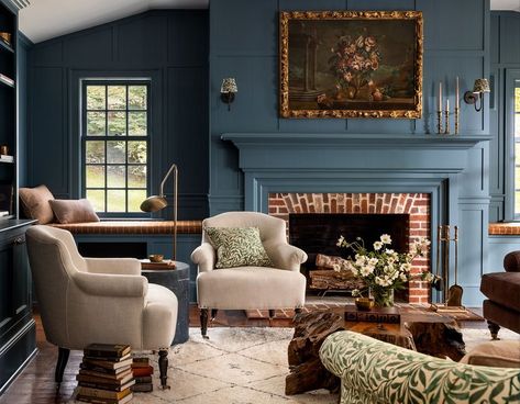 Heidi Caillier, Cozy Sitting Room, Nook Design, Portola Paint, Old Country Houses, Light Gray Cabinets, Nook Decor, Custom Light Fixtures, Nook Ideas