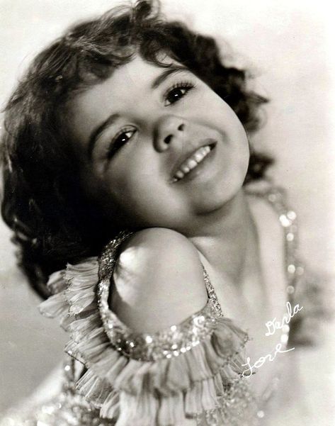 Darla Hood, Our Gang Darla Little Rascals, Darla Hood, Poor Neighborhood, The Little Rascals, Our Gang, American Comedy, Little Rascals, Old Tv Shows, Child Actors