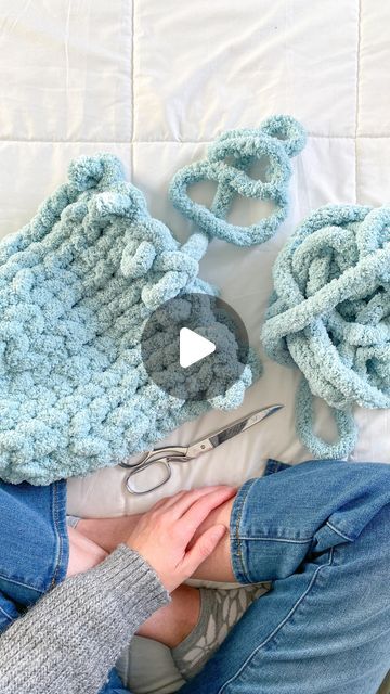 Sabrina-Rose Benedict on Instagram: "VIDEO TUTORIAL for the round pillow pouf is dropping TOMORROW, January 15th at 3pm EST! Who’s ready for it!? You’ll be able to purchase it on both my website and Etsy shop! #sabsstuffies #chunkyknit #chunkyyarn #chunkyhandknitblanket #chunkyblanket #chunkyhandknit #largeblanket #blanket #handmade #shoprrsmall #shoplocal #bee #bees #stuffedanimalbee #plushie #crochet #crochetplushies #plushies #nurserydecor #nursery #market #craftfair #maker #vendor #smallbusiness #sabsblankets #polyfilwithjoy" Loop Pillow, Chunky Knit Pillow, Plushie Crochet, Hand Knitting Diy, Knitting Diy, Crochet Hack, Hand Knit Blanket, Pillow Crafts, Yarn Craft