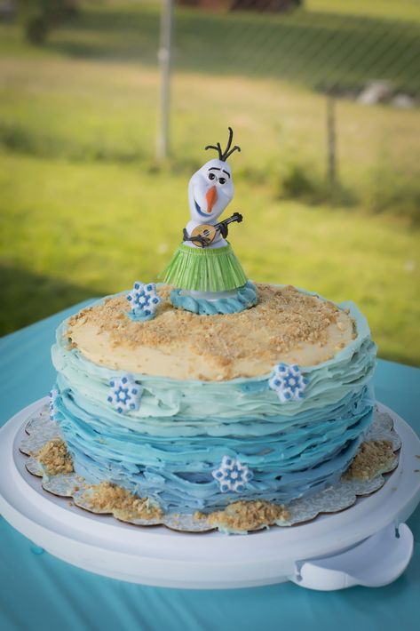 Frozen Pool Party, Olaf Summer Party, Olaf Birthday Party, Birthday Party Frozen, Summer Birthday Cake, Olaf Summer, Frozen Fever Birthday, Olaf Party, 3rd Birthday Cake