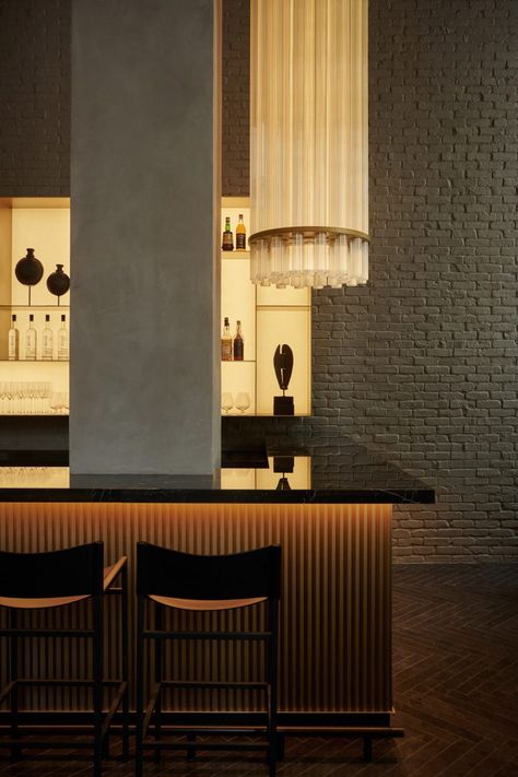 Lissoni Architecture designs moody minimalist interiors for Hotel AKA NoMad Nomad New York, Resort Interior Design, Interior Design New York, Nomad Hotel, 2023 Picture, Resort Interior, New York Architecture, Prefab Cabins, Moody Interiors