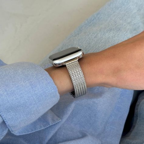 Silver Apple Watch Band, iWatch loop strap 45mm 44mm 42mm 41mm 40mm 38mm 49mm, Luxury Women Metal Bracelet, Apple Watch 10 loop armband gift by lushbands on Etsy Silver Apple Watch Band, Silver Apple Watch, Silver Apple, Rose Gold Apple Watch, Apple Watch Bracelets, Apple Watch Sizes, Bracelet Apple Watch, Apple Watch Ultra, Watch Ultra