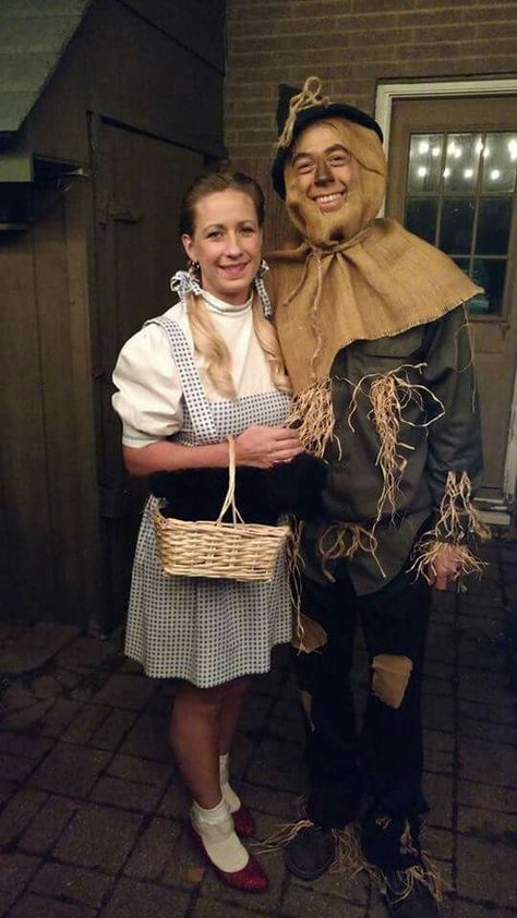 Wizard of Oz. Dorothy and Scarecrow costumes. Halloween costumes. Couples Costumes. Diy Scarecrow Costume Men, Scarecrow Costume Men, Dorothy And Scarecrow Costume, Scarecrow Costume Ideas, Wizard Of Oz Scarecrow Costume, Dorothy And Scarecrow, Redhead Halloween, Scarecrow Costumes, Scarecrow Wizard Of Oz