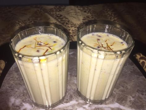 Kojagiri Purnima Milk, Masala Milk Recipe, Kojagiri Purnima, Casual College Outfits, Food Vids, Food Snapchat, College Outfits, Blonde Girl, Glass Of Milk