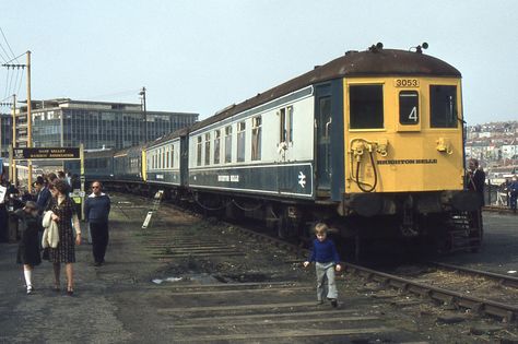 Southern Trains, Southern Railways, British Rail, Train Photography, Train Pictures, Emu, Vintage Travel, Brighton, Toronto