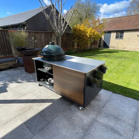 BIG4SPACE 180 outdoor kitchen for Big Green Egg Extra large. Cambridge – KamadoSpace Kamado Kitchen, Kamado Table, Bbq Gazebo, The Big Green Egg, Kamado Grills, The Big Green, Big Green Egg, Kitchen Units, Green Eggs