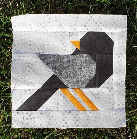 Bird Quilt Blocks Free Pattern, Crafts Pillow, Autumn Quilt, Bird Quilt Blocks, Halloween Quilt Patterns, Fall Quilt Patterns, Bird Quilts, Owl Quilt, Fall Quilt