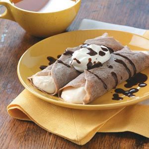 Tiramisu Crepes Tiramisu Crepes, Dessert Crepes, Tiramisu Cake Recipe, Crepes Recipe, Crepes And Waffles, Tasty Dessert, Baking Cocoa, Tiramisu Cake, Tiramisu Recipe