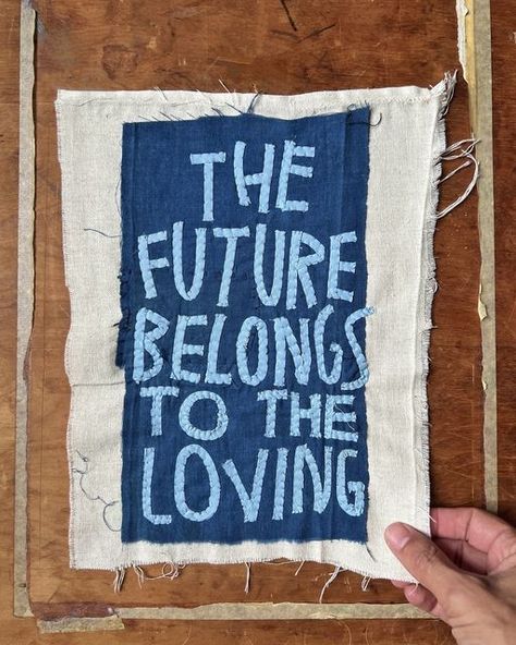 ZAK FOSTER on Instagram: "Be a lover and a fighter 🧡 Reflecting on 18 years of life in NYC 🧡 This is one panel of an #albumquilt I’m working on called NEW YORK I LOVE YOU 🧡 This block is dedicated to all the beautiful people that helped me see how interconnected our liberations truly are . . . . . #textileart  #sewing  #textiles  #modernquilter  #improvquilter  #handsewn  #makersmovement  #patchwork  #improvquilt  #upcycled  #makersgonnamake  #repurposed  #sewersofinstagram  #craft  #slowstitch  #traditionalcrafts  #slowcraft  #quiltsofinstagram  #modernquilt" Quilt With Words, Quilts With Words, Word Quilts, Life In Nyc, Creative Textiles, Visible Mending, Slow Stitching, Syntax, Traditional Crafts