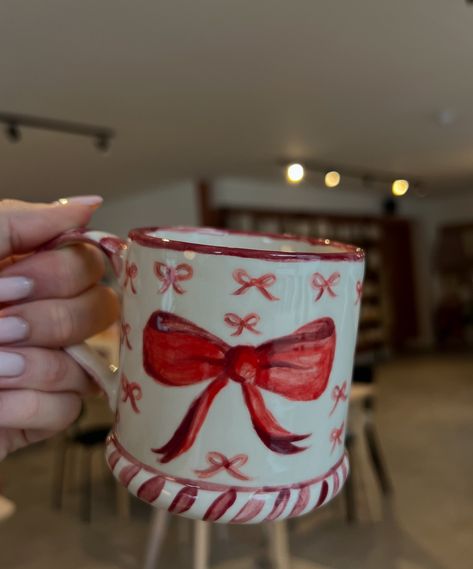 CHRISTMAS KILN HAUL 🎅⭐️🎄 #craftandcommonuk #potterypaintingstudio #potterypaintingideas Cup Painting Ideas Christmas, Diy Christmas Mugs Paint, Hand Painted Christmas Mugs, Christmas Painted Pottery, Hot Cocoa Mug Craft, Christmas Mug Painting Ideas, Christmas Mug Painting, Christmas Pottery Painting Ideas, Christmas Mugs Diy