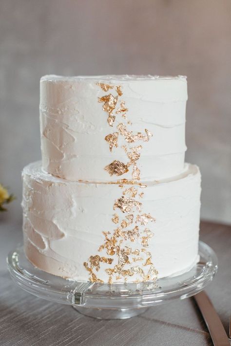 Gold Fleck Wedding Cake, Wedding Cake Gold Flakes, Wedding Cake Gold Accents, White Cake With Gold Flakes, Wedding Cake Gold Foil, Wedding Cake With Gold Flakes, Wedding Cake Designs 2 Tier, Gold And Silver Cake, Cake Gold Leaf