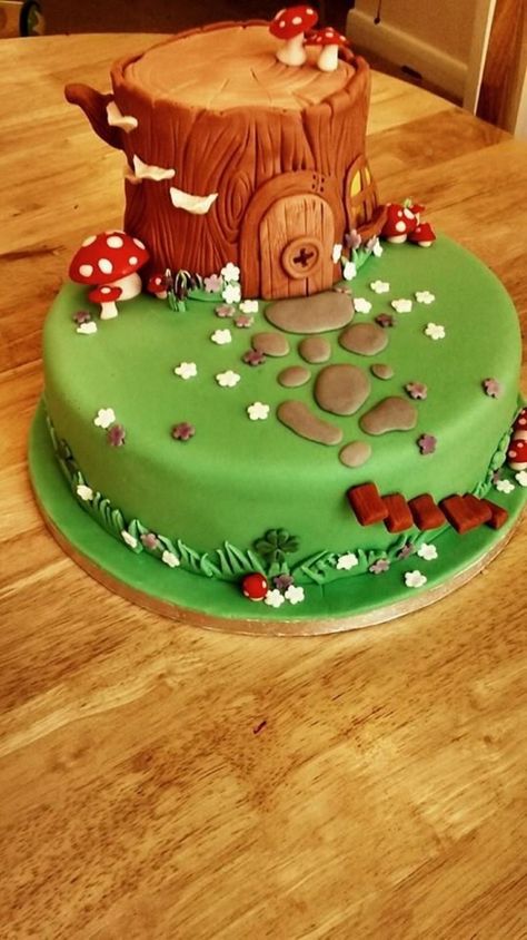 Woodland Fairy House Cake                                                                                                                                                                                 More Fairy House Cake, Woodland Birthday Cake, Fairy Garden Cake, Fairy Birthday Cake, Tinkerbell Cake, Woodland Cake, Garden Cakes, 3rd Birthday Cakes, Fairy Cake