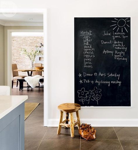 Orsi Panos Interiors - Chic kitchen features a large framed chalkboard on wall. Chalk Board Kitchen, Large Framed Chalkboard, Chalkboard Wall Kitchen, Kitchen Blackboard, Chalkboard Wall Bedroom, Chalkboard Vinyl, Temporary Decorating, Kitchen Chalkboard, Chalkboard Decor