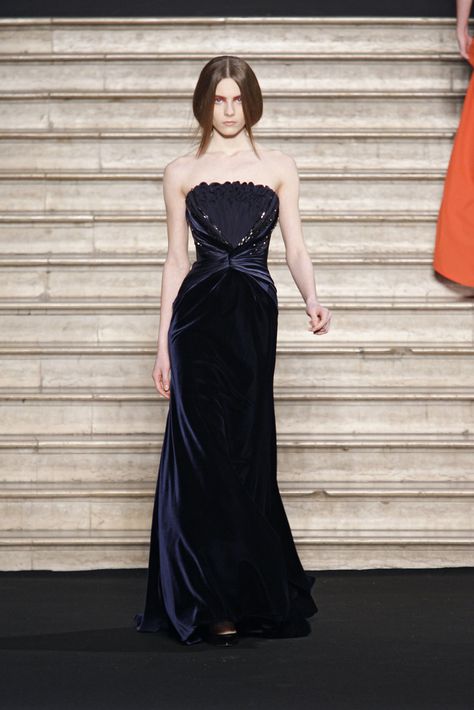 Valentin Yudashkin, 2011 Fashion, Runway Dresses, Fashion Runway, Lifestyle Design, Daily Style, Long Gown, Couture Dresses, Velvet Dress