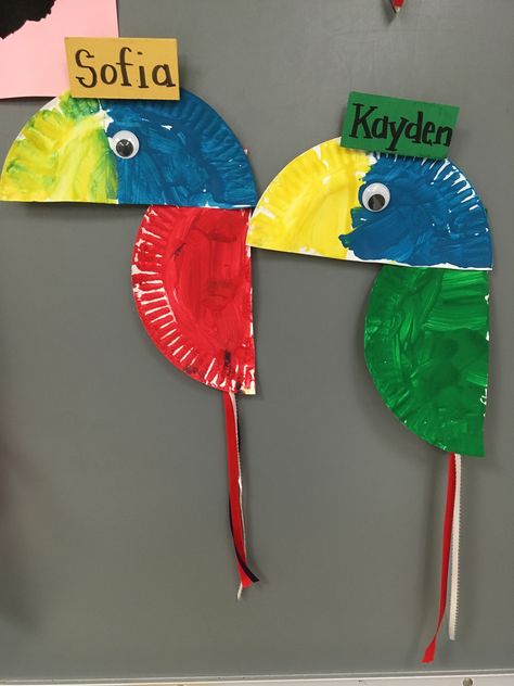 Parrots Parrot Craft, Macaw Art, Kids Science, Kids Art Class, Preschool Art, Science For Kids, Preschool Crafts, Art Classes, Parrot