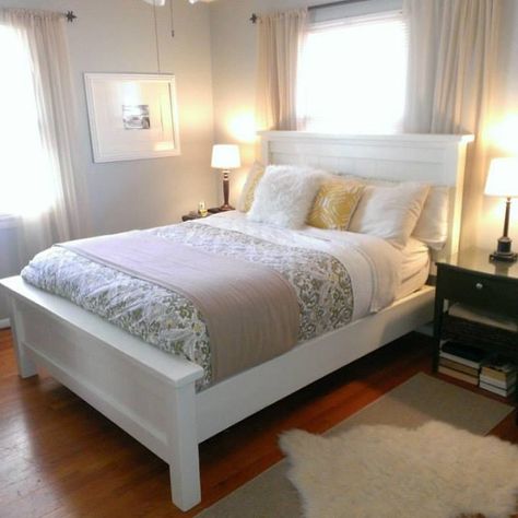 2 Bedroom Decor, Bedding Color Schemes, White Wood Bed, Small Bedroom Layout Ideas, Headboard From Old Door, Bedding Color, Bedroom Layout Ideas, Bed Styles, Farmhouse Headboard