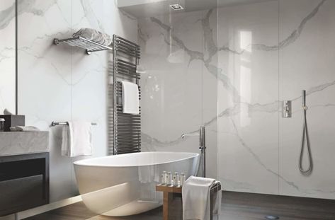 Ideas Cuarto, Usa Decor, Bad Inspiration, Design Del Prodotto, Marble Bathroom, Bath Tub, Wall And Floor Tiles, Modern Room, White Bathroom