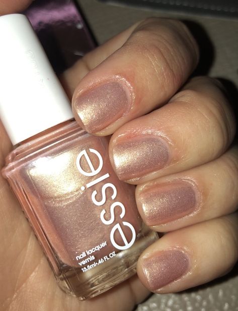 Coral Coast. By Essie Nail Polish Colors Essie, Pink Essie, Nail Polish Red, Essie Nail Polish Colors, Coral Nail Polish, Jewelry Hairstyles, Skin Tone Makeup, Tone Makeup, Nyc Penthouse