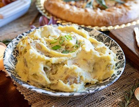 Chive Mashed Potatoes Recipe, Cream Cheese Mashed Potatoes, Creamy Mashed Potatoes Recipe, Mashed Parsnips, Soft Foods Diet, Cheese Mashed Potatoes, Mixer Recipes, Creamy Mash, Soft Foods