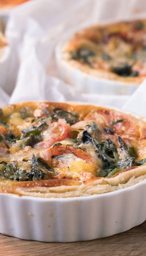 Blue Cheese Quiche with Spinach & Tomatoes | Castello Blue Cheese Shrimp, Blue Cheese Quiche, Quiche With Spinach, Blue Cheese Tart, Light Summer Dinners, Ham Quiche, Blue Cheese Recipes, Potato Frittata, Smoked Salmon Bagel