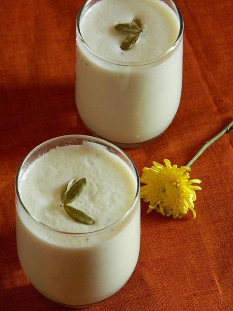 Nut Milk Recipe, Cardamom Recipe, Indian Cuisine Recipes, Yogurt Shake, Dash Diet Recipes, Cardamom Pods, Milkshake Recipe, Healthy Yogurt, Eggless Baking