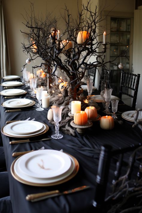 Halloween Dinner Table Setting, Halloween Tablescapes Dining Room, Halloween Tablescape Elegant, Halloween Party Table Setup, Halloween Dinner Table Decor, Halloween Table Scape, Gothic Dinner Party, Halloween Dinner Table, Halloween Buffet Table