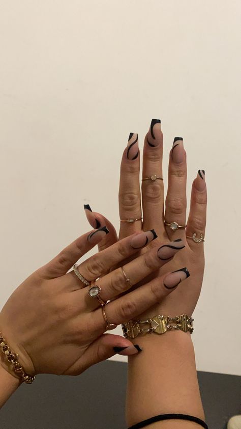 Black Swirl Nails, Dance Nails, Black Acrylic Nail Designs, Nails With Black, Acrylic Nails Nude, Swirl Nails, Formal Nails, Homecoming Nails Acrylic, French Tip Acrylic Nails