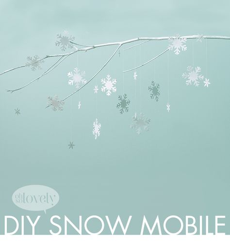 Snowflake Mobile, Promotion Gifts For Him, Winter Snow Globe, Diy Snowflake, Mobile Diy, Winter Sparkle, Snow Flakes Diy, Handmade Holiday Gifts, Monthly Calendars