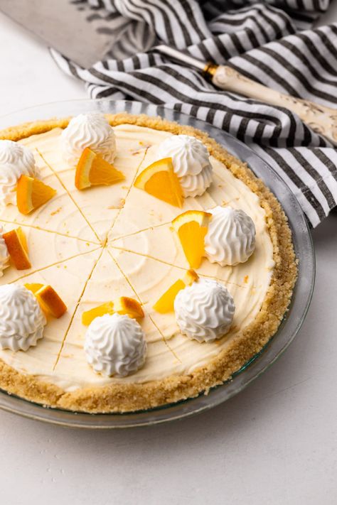 Creamsicle Pie Recipe, Orange Creamsicle Pie, Creamsicle Pie, Sweet Pie Crust, Orange Filling, Orange Pie, Fruit Pie Recipe, Shortbread Cookie Crust, Vanilla Wafer Crust