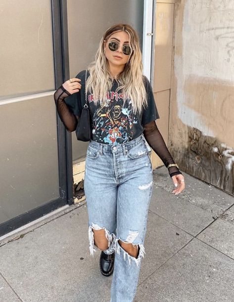 Shorts With Fishnets Outfits Grunge, Fall Edgy Outfits Street Style, Concert Outfit Graphic Tee, Vintage T Outfit, Edgy Everyday Outfits, Oval Body Shape Outfits For Women, Rocker Chic Outfit Winter, Cute Festival Outfits Casual, Winter Jam Concert Outfits