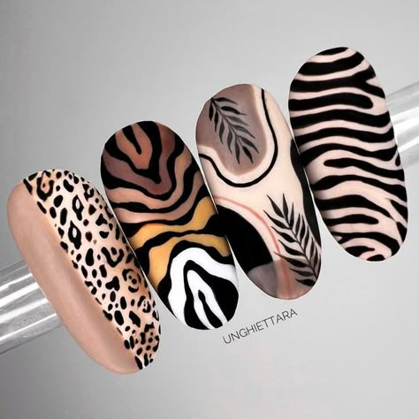 Unghiettara on Instagram: "Autumn Vibes 🍂 🤎🖤🤍create your manicure and tag @unghiettara to be repost 😍!#photographeanimalier #nailartist #nailart #animalierstyle #animaliernails #animalier #nailinspo #nailitdaily #nailinspiration #nailideas #halloweennails #halloweenmakeup #halloweendecor #autumnnails #autumnvibes #autumnnails #autumncolors #nailsbyunghiettara" Autumn Nail Designs 2023, Safari Nails, Maquillage Yeux Cut Crease, Animal Print Nails Art, Kutek Disney, Nail Art Designs Images, Unghie Nail Art, Animal Nail Art, Zebra Nails