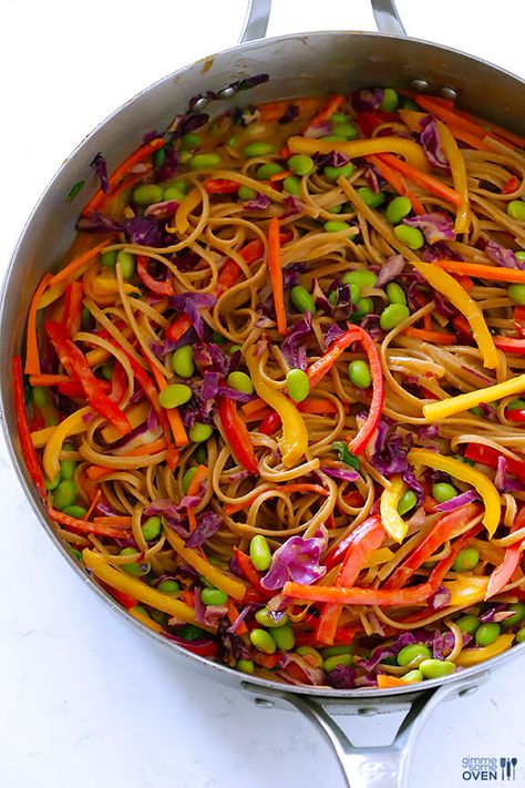 Rainbow Peanut Noodles | gimmesomeoven.com Rainbow Peanut Noodles, Rainbow Recipes, Veggie Skewers, Rainbow Salad, Peanut Noodles, Healthy Pizza, Rainbow Food, Noodles Recipe, Tasty Recipe