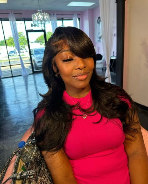 Middle Part With Side Bangs, Deep Side Part Bangs, Side Bang Sew In, Classy Wigs For Black Women, Side Part Layers Black Women, Layered Hairstyles For Black Women, Side Part Bang Wig, Side Part With Layers Black Women, 200s Hair