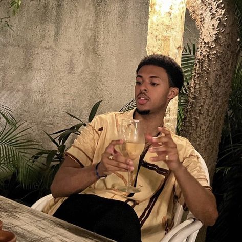 Poses For Black Guys, Old Money Aesthetic Black Men, Old Money Black Men, Diggy Simmons Style, Black Old Money Aesthetic, Black Men Aesthetic, Diggy Simmons, Cute Black Guys, Guys Clothing Styles