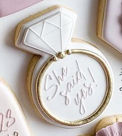 Wedding Ring Cookies Decorated Tutorial, She Said Yes Cookies Decorated, Custom Bridal Shower Cookies, Proposal Cookies Engagement, He Asked She Said Yes Cookies, Simple Engagement Cookies, Yes To The Dress Cookies, Engagement Decorated Cookies, Engagement Sugar Cookies Decorated