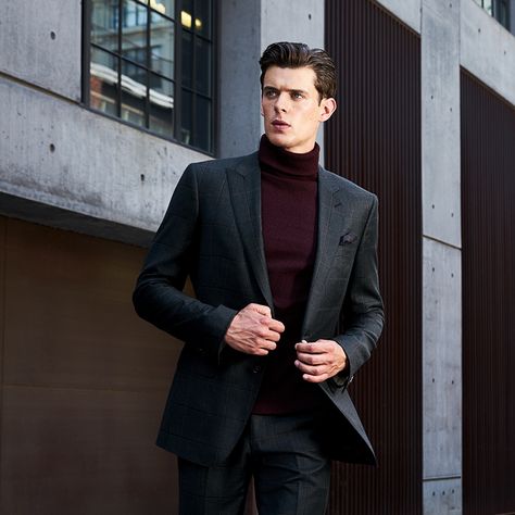 How to Pull Off a Turtleneck with Suit Look with Ease & Style: https://blacklapel.com/thecompass/mens-turtleneck-with-suit/?utm_campaign=01-17-2017-the-compass-mens-turtleneck-with-suit&utm_medium=social&utm_source=pinterest&utm_content=01-17-2017-compass-cover&utm_term= Mens Turtleneck Outfits, Turtle Neck Outfit Men, How To Style Turtleneck, Turtleneck Outfit Men, Turtleneck Suit, Black Turtleneck Outfit, Turtleneck Outfits, Mens Fall Outfits, Turtle Neck Men