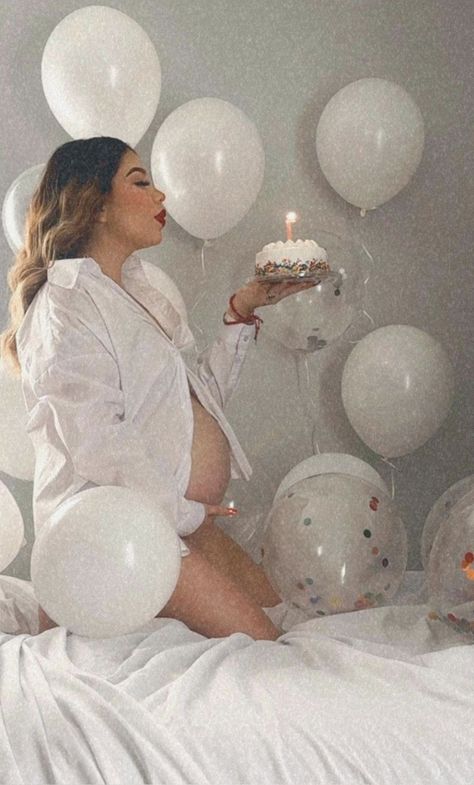 30 And Pregnant Birthday Photoshoot, 30th Birthday Photoshoot Pregnant, Birthday Pregnant Outfit, Birthday Pregnancy Photoshoot Ideas, Birthday Pregnant Photoshoot, Maternity Birthday Photoshoot, 30 And Pregnant Birthday, 30th Birthday Pregnant, Pregnancy Birthday Photoshoot