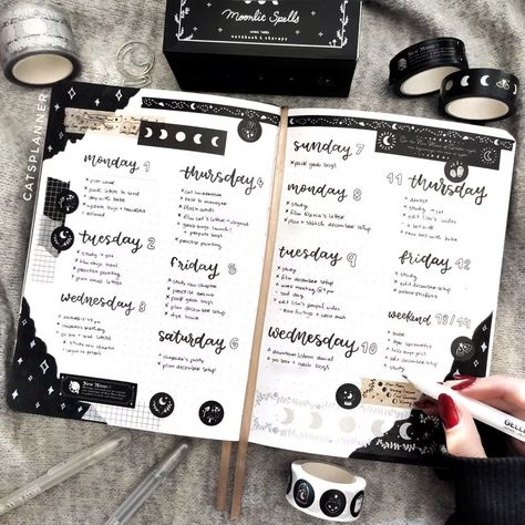 Top 10 Witchy Bullet Journal Spreads – NotebookTherapy Bullet Journal Spreads, Bullet Journal Ideas Templates, Bulletin Journal Ideas, Journal Spreads, Bullet Journal Aesthetic, Bullet Journal Design Ideas, Bullet Journal Themes, Bullet Journal Writing, Bullet Journal Art