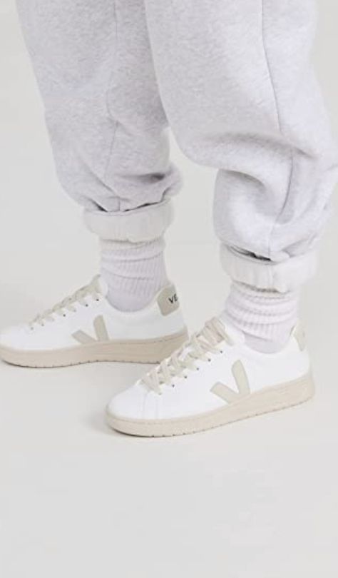 Womens OOTD Womans Outfit, Veja Women, Veja Shoes, Veja Sneakers, Recycled Polyester Fabric, Elegant Shoes, Recycled Rubber, Fashion Sneakers, Contrast Trim