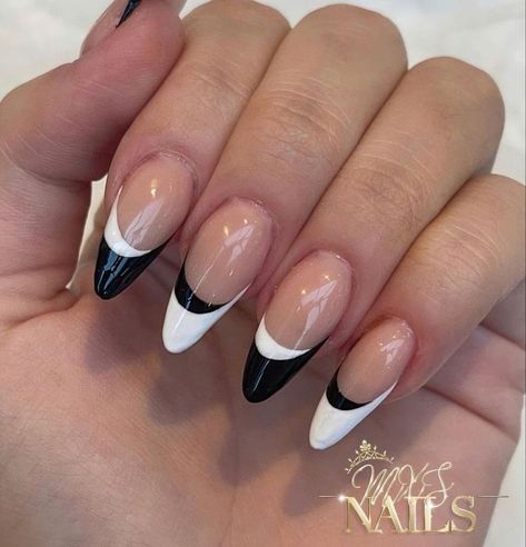 Kpop Nail Ideas, French Tip White, White Frenchies, White French Tip Nails, Black And White Nails, Black French Tip, Paint Nails, White French Tip, Abstract Black And White