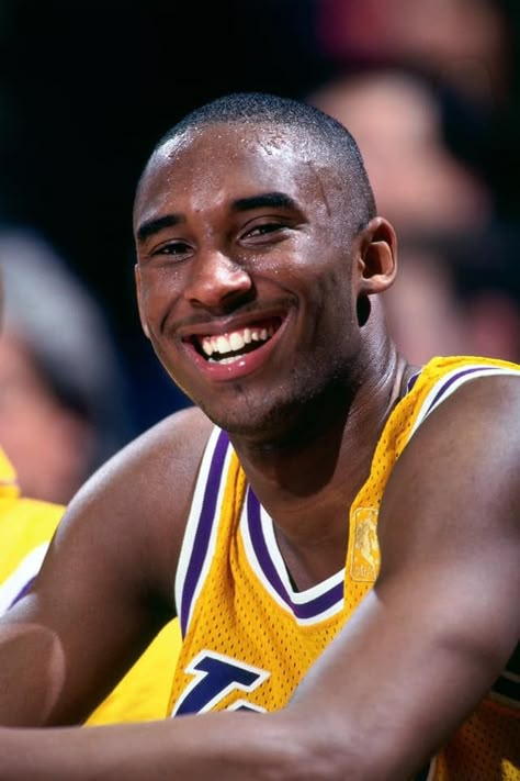 Basketball Kobe Bryant, Black Mamba Kobe Bryant, Black Mamba Kobe, Basketball Kobe, Dear Basketball, Kobe And Gigi, Basketball Hall Of Fame, Rip Kobe, Dunk Contest